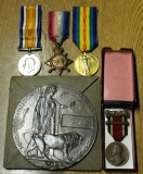  Frederick Warner's memorial plaque and medals) 