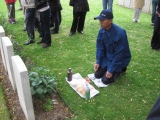 The Chinese ritual at a Chinese grave  